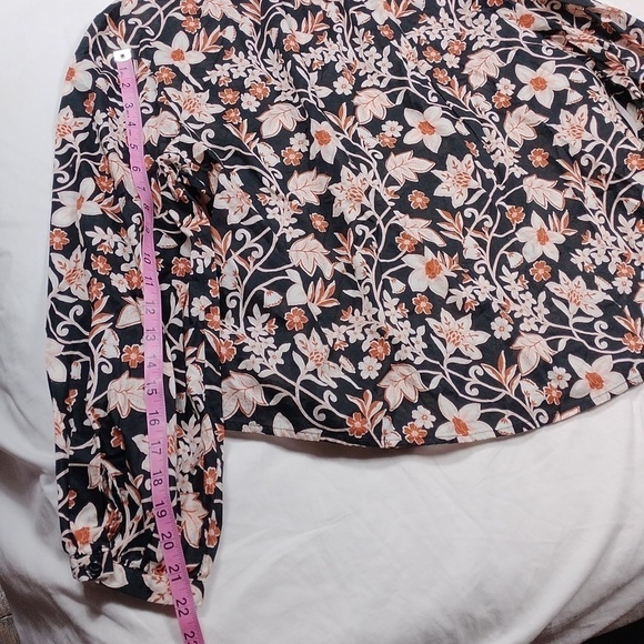 A.N.A. women's long sleeved button down floral  blouse size XL - Picture 10 of 11
